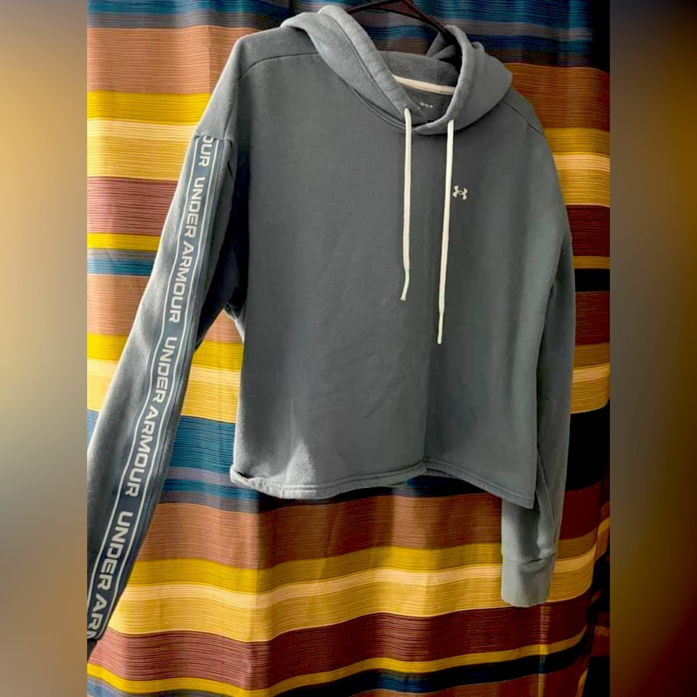 crop hoodie